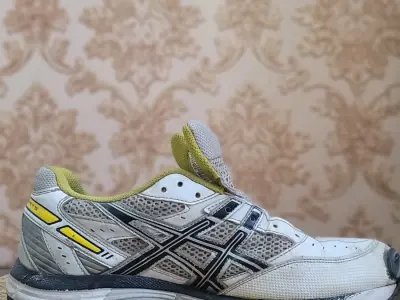 Asics Original Gel Hard Wicket Grippers  - photo 2