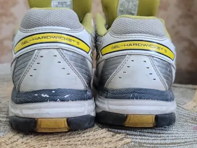 Asics Original Gel Hard Wicket Grippers  - photo 5