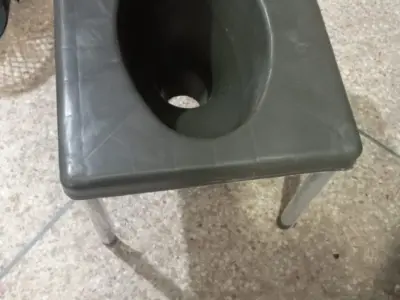 COMMODE CHAIRS - photo 1