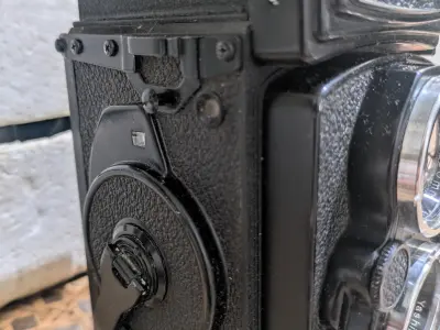 Yashica Mat-124G Camera – Multiple Conditions Available - photo 3
