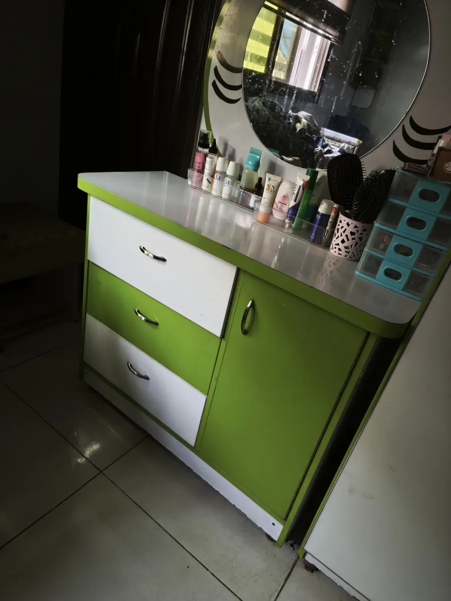 Kids furniture in acrylic