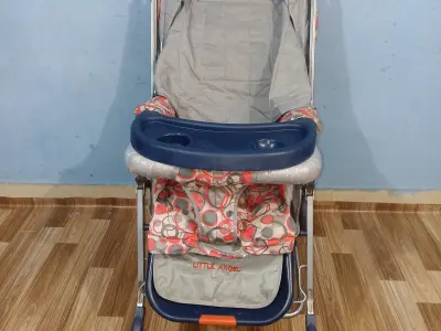 Urgent Sale: Imported Baby Pram – Bilkul New Condition – Never Used - photo 2
