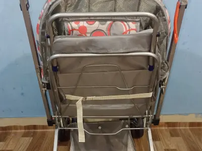 Urgent Sale: Imported Baby Pram – Bilkul New Condition – Never Used - photo 4