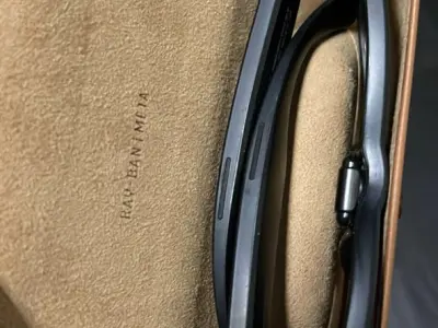 Ray-Ban Meta Smart Glasses 1st Gen | Original | Excellent Condition - photo 3