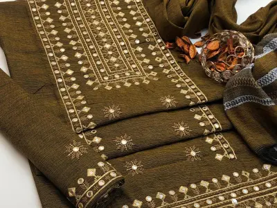 Khaadi Khaddar Embroidered Unstitched Luxury 3 Piece - photo 2