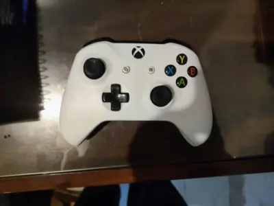 Xbox one s 500 gb - photo 2