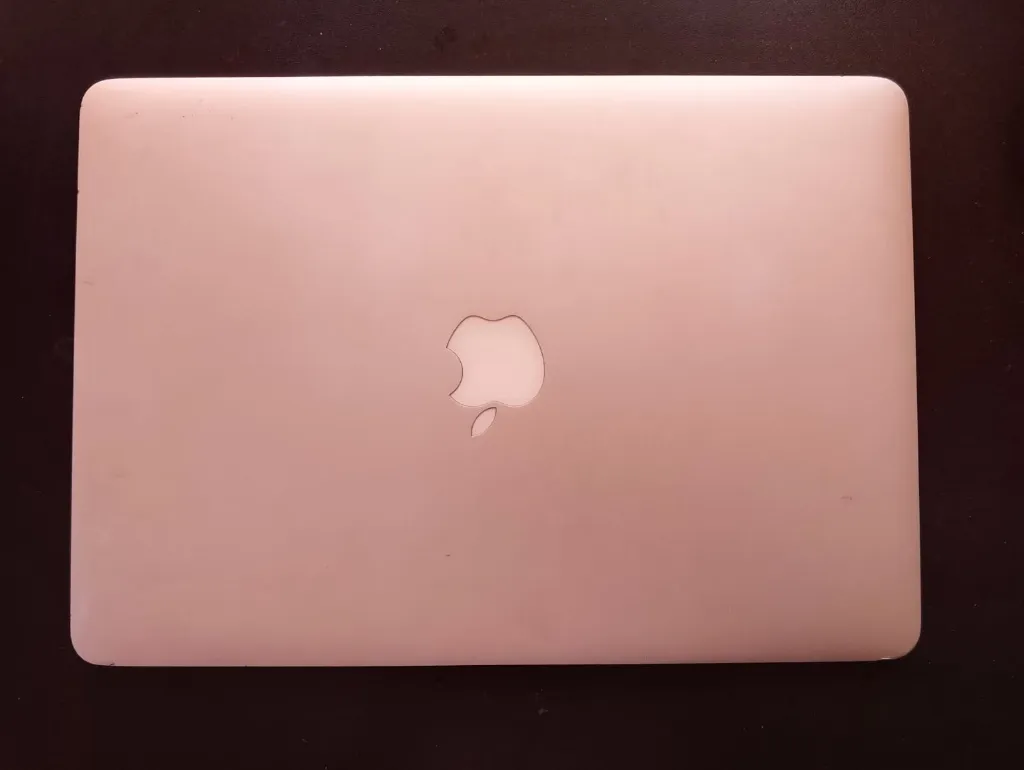 MacBook Air 2017 Core i5 | 8GB RAM 256GB SSD | Urgent Sale