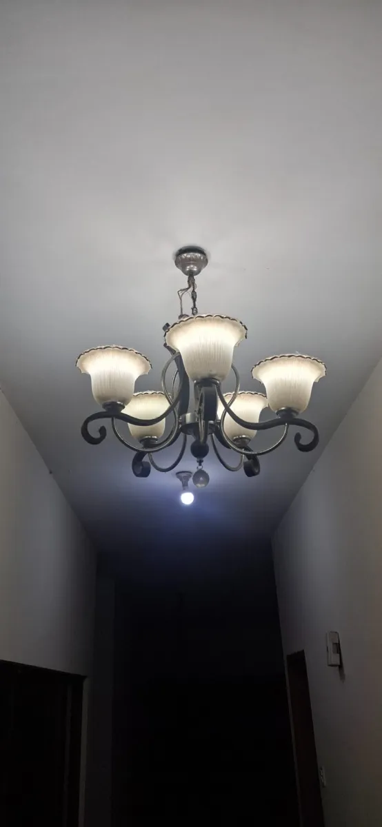 Fanoos/Chandelier