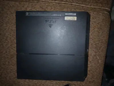 Ps4 fat non jailbreak with FC 26 digital - photo 3