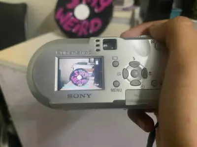 Sony Cyber-shot DSC-P73 Vintage Y2K Digicam Bundle - Excellent Condition - Full - photo 4