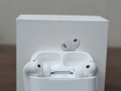 Apple AirPods Pro 3 — Original | Like New | Outstanding Condition - photo 1