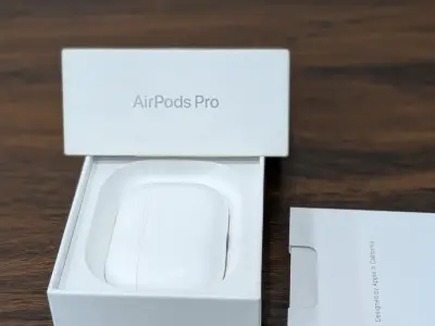 Apple AirPods Pro 3 — Original | Like New | Outstanding Condition - photo 5