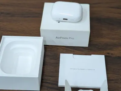 Apple AirPods Pro 3 — Original | Like New | Outstanding Condition - photo 6