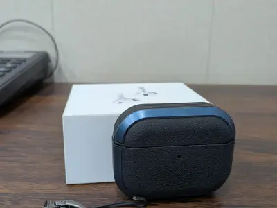 Apple AirPods Pro 3 — Original | Like New | Outstanding Condition - photo 7