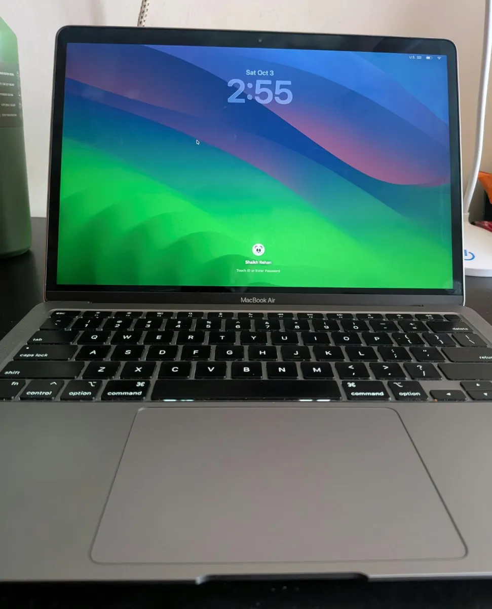 Apple MacBook Air M1 (2020) — 8GB RAM | 256GB SSD | 9.5/10 Condition