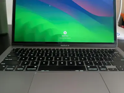 Apple MacBook Air M1 (2020) — 8GB RAM | 256GB SSD | 9.5/10 Condition - photo 1