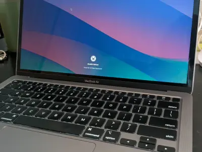 Apple MacBook Air M1 (2020) — 8GB RAM | 256GB SSD | 9.5/10 Condition - photo 2