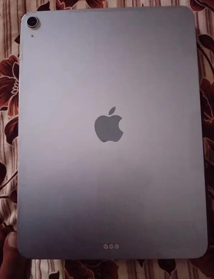 Apple iPad Air M3 (11-inch, 128GB) | 98% Battery Health | Like New