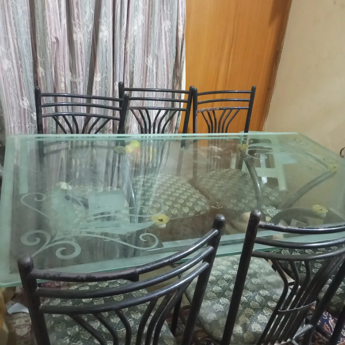 6 seater dining table