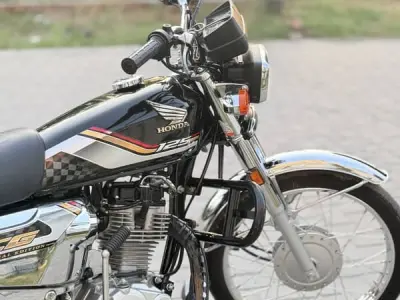 Honda 125F Self Start Black condition 10/10 - photo 2