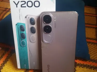 Vivo y200 - photo 1