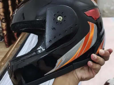 Vector bike helmet - photo 1