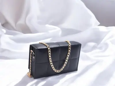 Stylish Black Quilted Crossbody Shoulder Bag for Women - photo 3