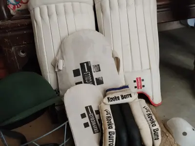 Without batt Complete Cricket Kit for Sale – Pads, Gloves, Helmet & Bag - photo 1