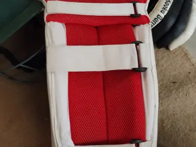 Without batt Complete Cricket Kit for Sale – Pads, Gloves, Helmet & Bag - photo 3