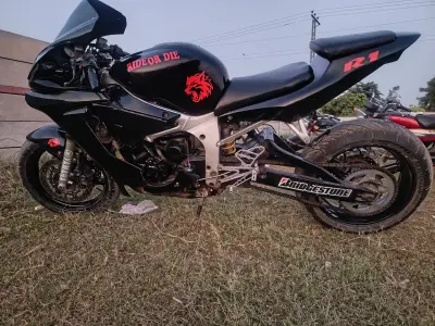Yamha yzf R1
