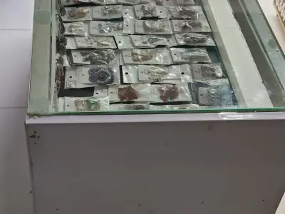 Counter for Jewellery & mobile Display - photo 5