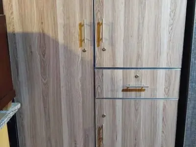 Stylish 2 Doors Wardrobe - photo 3