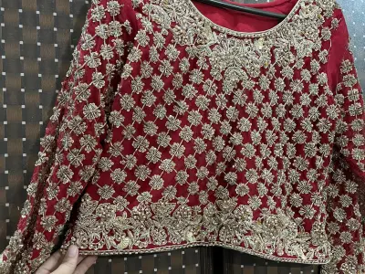 Beautiful Red Bridal Lehenga | Worn Once | 10/10 Fresh Condition - photo 2