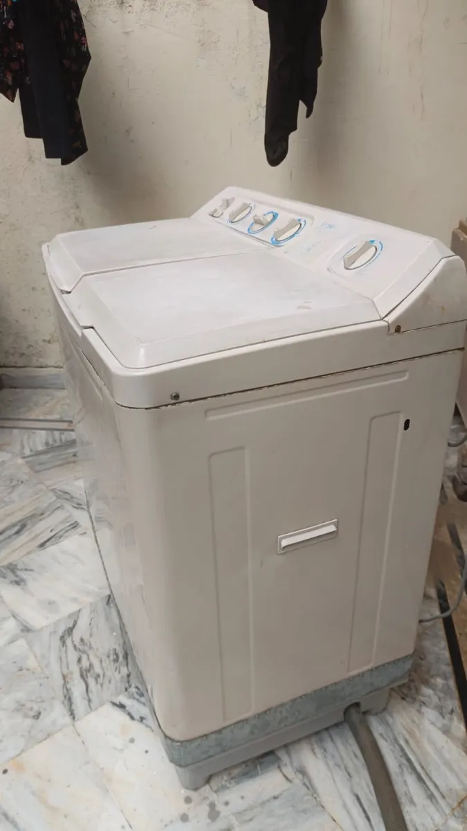 Haier 12kg Twin Tub Washing Machine (HWM120) - Used