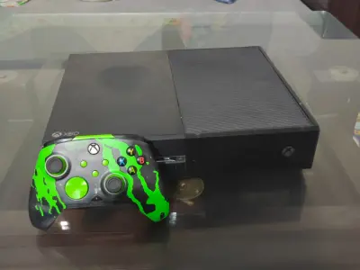 Xbox One (60+ Games Included) - photo 1