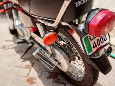 Honda 125 2018 Model For Sale – Complete Documents – Urgent Sale - photo 3