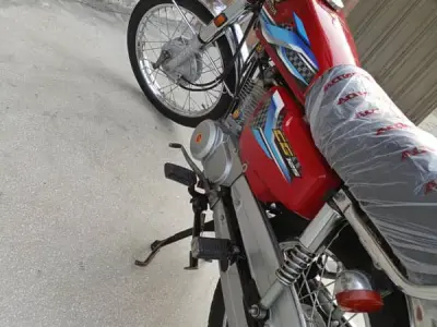 Honda 125 showroom condition - photo 6