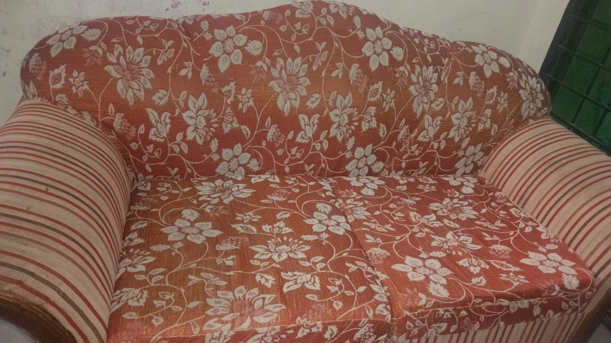 Lightly Used Original Deco Sofa Set for Urgent Sale | Lahore