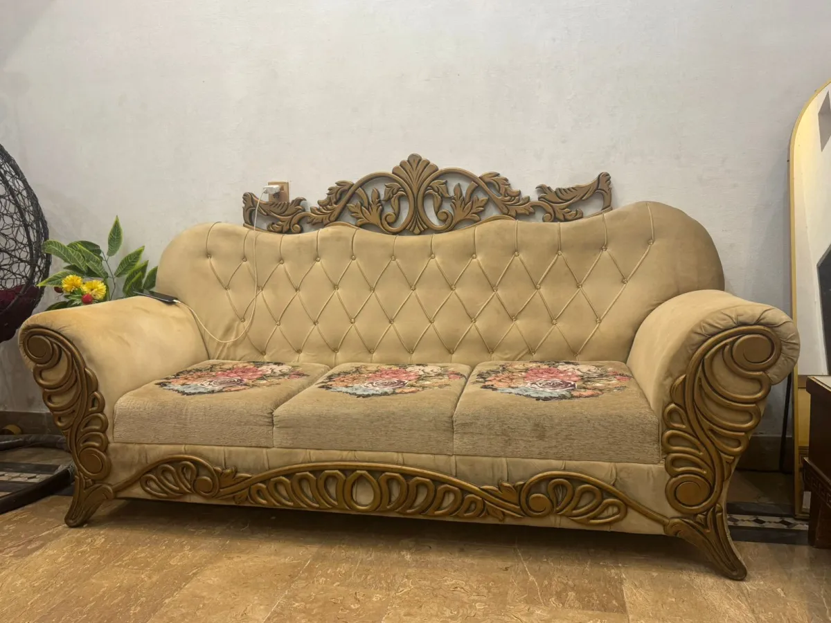 Luxury Royal Sofa Set 5 Seater – 3 Seater + 2 Seater + 1 Seater