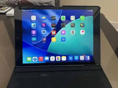 URGENT: iPad 8th Gen (32GB) + Apple Pencil 1st Gen | 100% Sealed Bod - photo 2