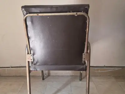 2 Used Office Visitor Chairs - Metal Frame - photo 3
