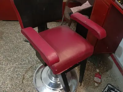 For sale saloon ka saman sale k liyn sra - photo 5