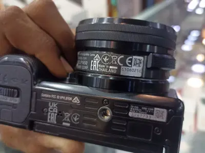 Sony ZV-E10 with Original Kit Lens | 5K Shutter Count | Complete Accessories - photo 4