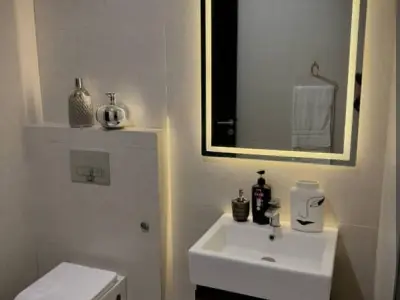 Daily basis weekly basis one bedrooms fully furnished luxury apartments available for rent Gulberg greens Islamabad - photo 8