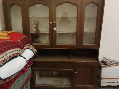 Solid Wood Showcase in Excellent Condition - photo 1