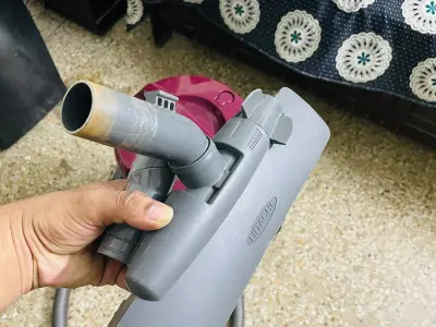 Hitachi 2200 watt Vaccuum - photo 1