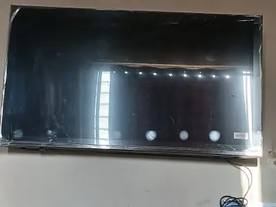 Smart LED TV WiFi Connect - YouTube Netflix - Korangi - photo 4
