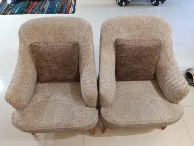 9 Seater L-Shape Sofa Set + 2 luxury Chairs - Brand New Condition - Urgent sale - photo 5