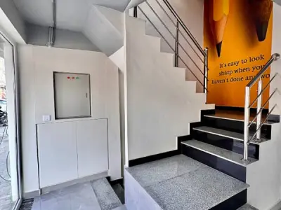 Prime 1200 Sqft semi furnished Office Space For Rent In I-9 markaz Islamabad/ Ready To Move - photo 8