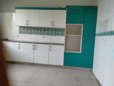 1 kanal in front of F10 markaz house available for rent. - photo 6
